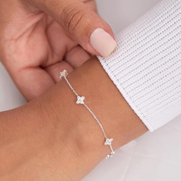 Sterling Silver Round Clover Link Chain Ring Bracelet Hand Chain for Women - Picture 4 of 7